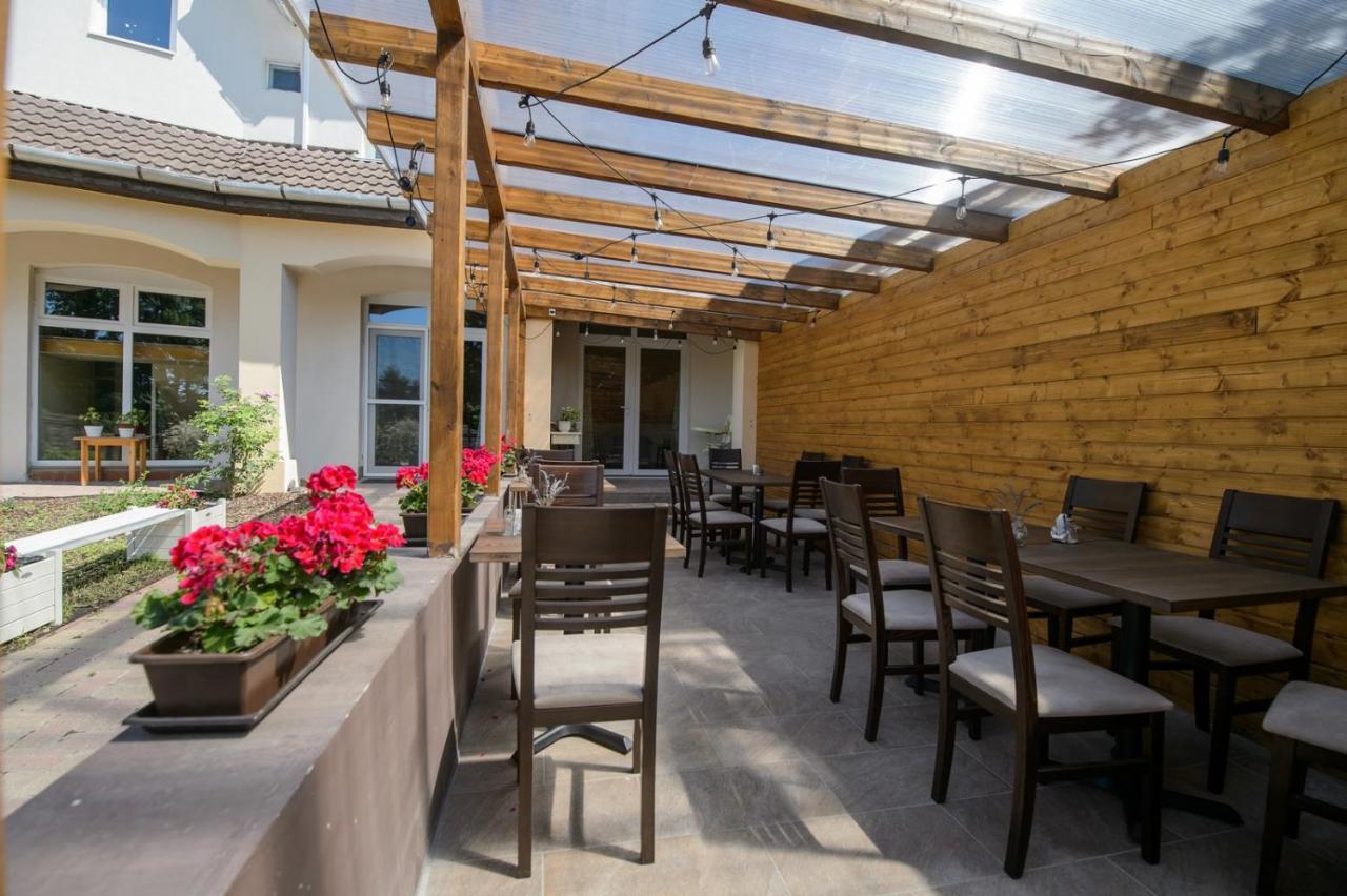Illaberek Panzio Hotel Eger Exterior foto